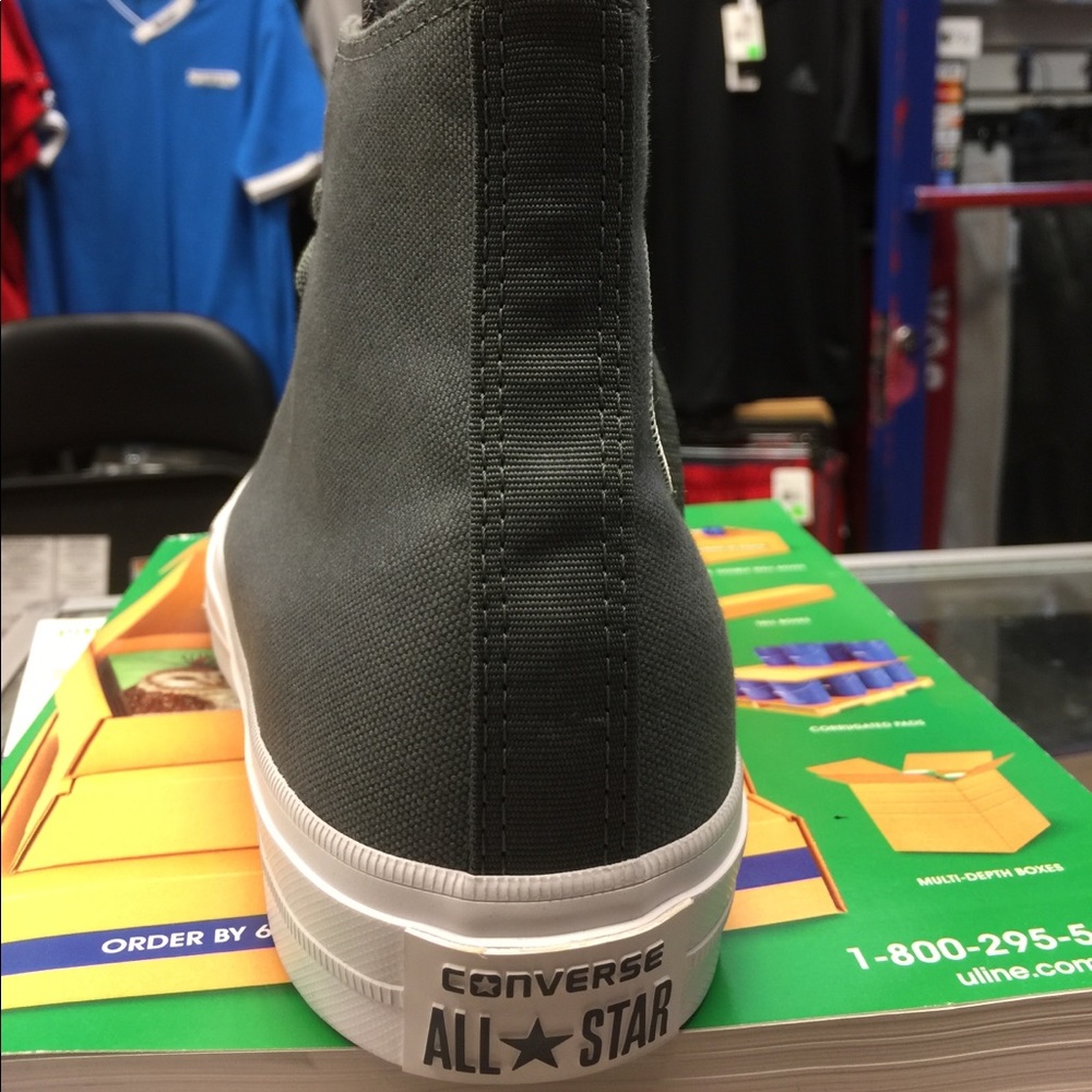 Authentic Grey  converse - Picture 10 of 12